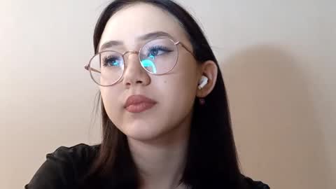 Snapshot of lupefaulker chatting on March 2026 04:14:02 PM Roxie online show from March 2026 04:14:02 PM