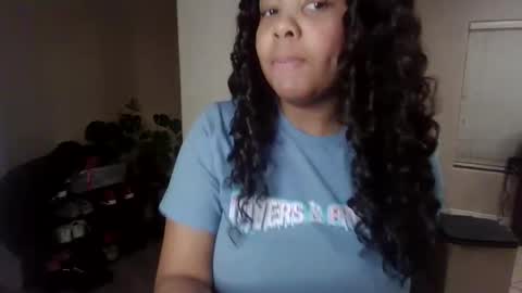 Snapshot of lusciouskoko chatting on November 2025 05:34:01 AM Luscious Koko online show from November 2025 05:34:01 AM