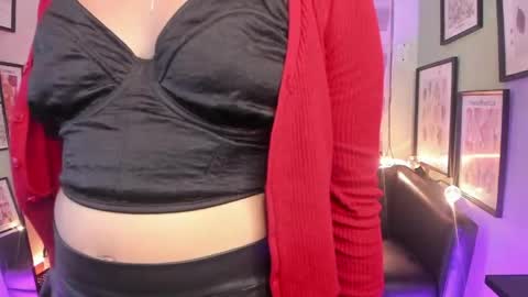 Snapshot of lusiana__ chatting on May 2026 01:19:01 PM Luci online show from May 2026 01:19:01 PM