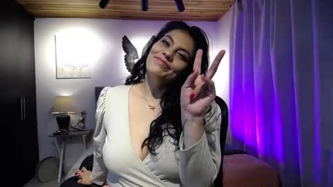 Angela 3 online show from February 2025 09:45:02 AM