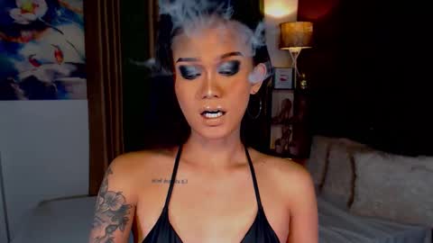 Snapshot of lustfulltrans chatting on January 2025 03:12:02 AM AdriannaFowks online show from January 2025 03:12:02 AM