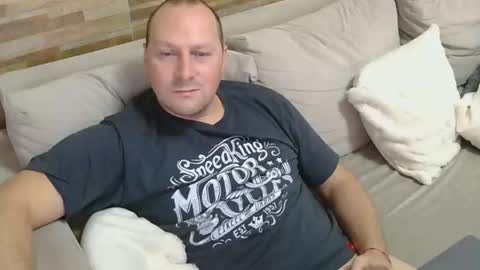 lustonfan online show from May 2026 12:45:02 PM
