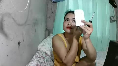 Snapshot of lusty_babe25 chatting on June 2026 05:30:02 AM Flora Mae online show from June 2026 05:30:02 AM