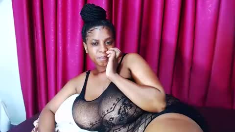 Snapshot of lustydesirex chatting on December 2024 09:27:01 PM lustydesirex online show from December 2024 09:27:01 PM