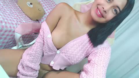 Snapshot of lustykeisha chatting on June 2026 12:14:01 AM KEISHA - DONT FORGET TO FOLLOW ME AND GIVE ME THUMBS UP 3 online show from June 2026 12:14:01 AM