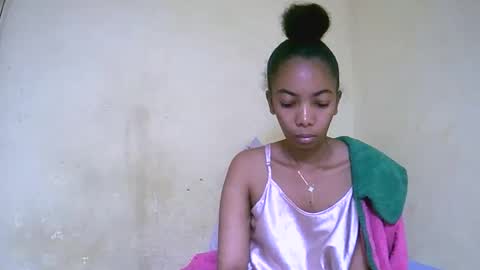 Snapshot of lutchia chatting on September 2025 01:02:01 PM lutchia online show from September 2025 01:02:01 PM