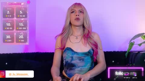 Lu Blossom online show from January 2026 06:44:01 PM