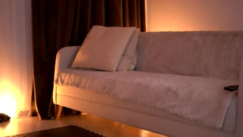 Snapshot of luvcaprice chatting on June 2026 01:10:01 PM Caprice online show from June 2026 01:10:01 PM