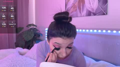Snapshot of luvlyveronica chatting on May 2026 10:21:02 AM Veronica online show from May 2026 10:21:02 AM