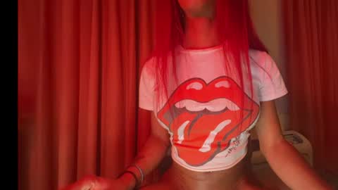 Snapshot of luvvlee chatting on June 2026 05:49:01 AM luvvlee online show from June 2026 05:49:01 AM