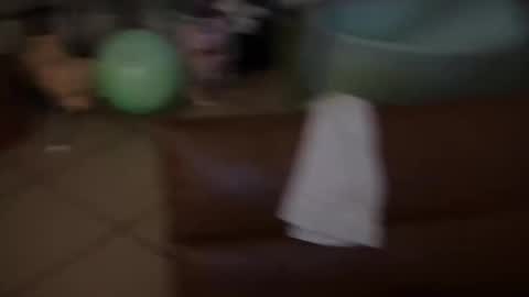 Snapshot of luvvlyfe chatting on October 2025 04:02:01 AM LUVV online show from October 2025 04:02:01 AM