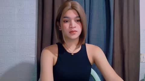 queen lux online show from February 2026 09:20:02 PM