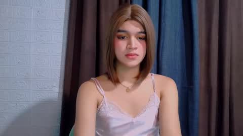 queen lux online show from February 2026 12:17:02 AM