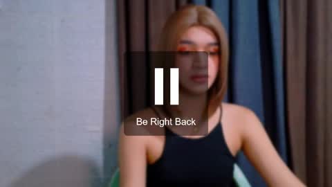 queen lux online show from March 2026 04:35:01 AM