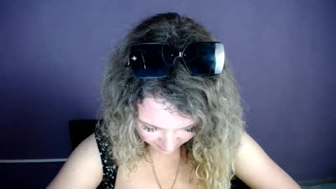 Snapshot of luxdonna chatting on June 2026 01:52:01 PM Donna online show from June 2026 01:52:01 PM