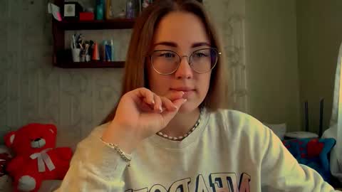 Katie online show from October 2025 10:00:02 AM