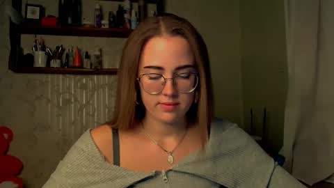 Katie online show from November 2025 04:11:02 PM