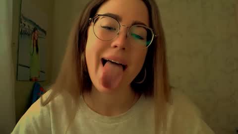 Katie online show from April 2026 03:33:02 PM