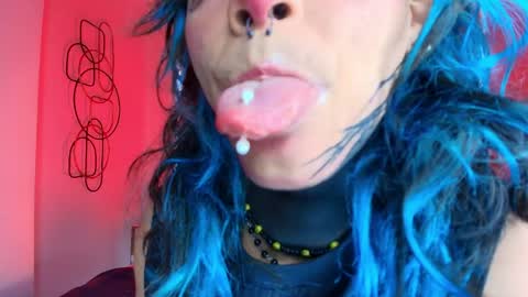 Luxiel 3 online show from May 2026 10:03:01 PM