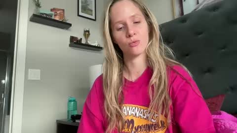 Lucylux1 online show from December 2024 06:17:02 PM