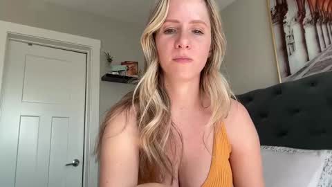 Lucylux1 online show from March 2025 06:29:01 PM