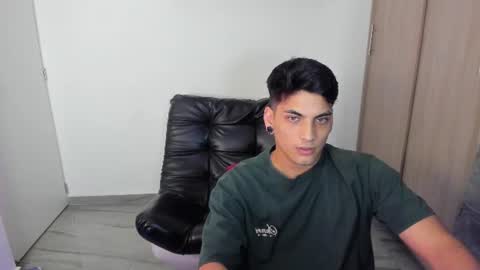 Snapshot of luxrx chatting on June 2026 06:39:01 PM luxrx online show from June 2026 06:39:01 PM