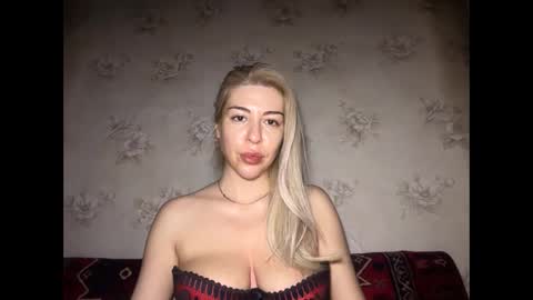 LuxSonyaStar online show from April 2026 01:35:01 PM