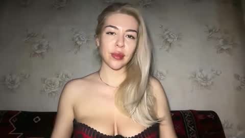 Snapshot of luxsonyastar chatting on May 2026 08:25:01 PM LuxSonyaStar online show from May 2026 08:25:01 PM