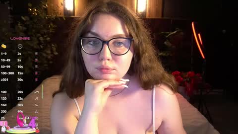 luxsopphia_ online show from June 2026 12:32:01 PM