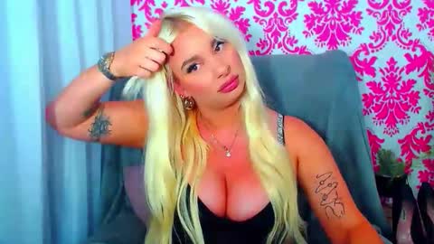 Luxuriaa online show from September 2025 07:50:02 PM