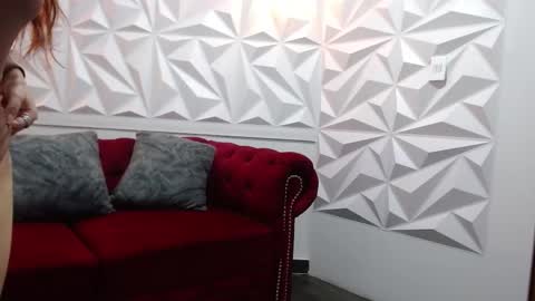 Luxury online show from December 2025 06:39:01 PM
