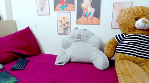 im mai online show from November 2025 06:46:01 AM