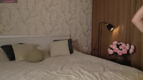 ly lydia online show from February 2026 04:00:01 AM