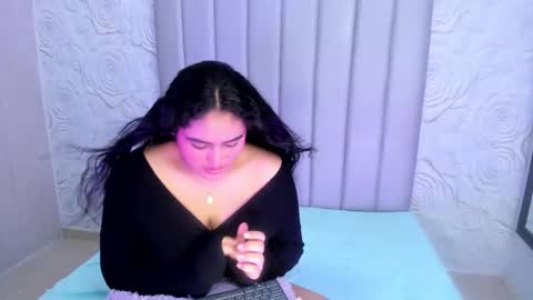 LYA DUBOIS  online show from February 2026 02:48:01 PM