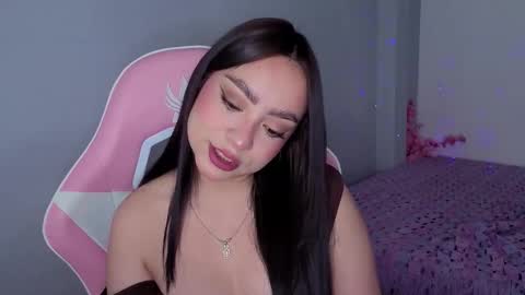 Snapshot of lya_levine chatting on November 2025 03:55:01 PM Lya online show from November 2025 03:55:01 PM