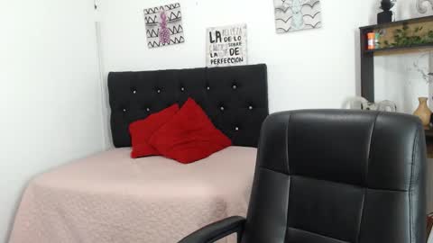 Snapshot of lyam_ebony chatting on February 2026 09:40:02 PM lyam_ebony online show from February 2026 09:40:02 PM