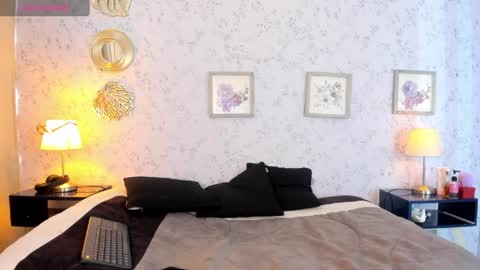 Lyan online show from March 2026 07:15:02 PM