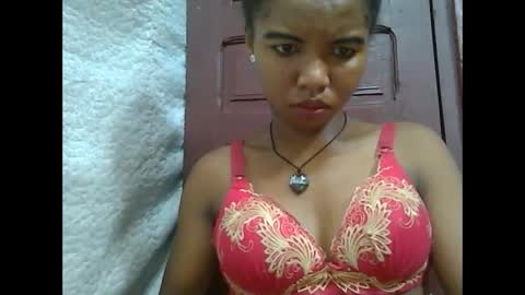 Snapshot of lydialarin chatting on February 2025 03:33:01 AM Lydiah online show from February 2025 03:33:01 AM