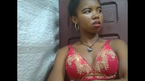 Snapshot of lydialarin chatting on February 2025 06:44:01 AM Lydiah online show from February 2025 06:44:01 AM