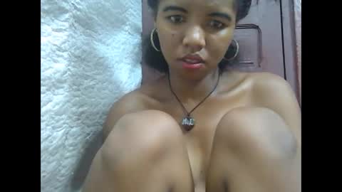 Snapshot of lydialarin chatting on February 2025 04:48:01 PM Lydiah online show from February 2025 04:48:01 PM