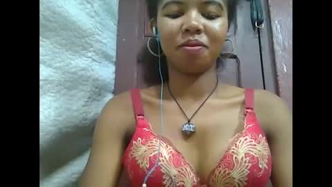 Snapshot of lydialarin chatting on March 2025 05:50:02 PM Lydiah online show from March 2025 05:50:02 PM