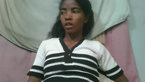 Snapshot of lydie856696 chatting on May 2026 07:19:02 PM lydie856696 online show from May 2026 07:19:02 PM
