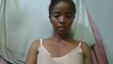Snapshot of lydie856696 chatting on May 2026 04:04:02 PM lydie856696 online show from May 2026 04:04:02 PM
