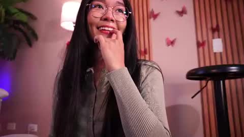 Snapshot of lyhana_lee chatting on July 2026 02:19:01 PM Lyhana Lee online show from July 2026 02:19:01 PM
