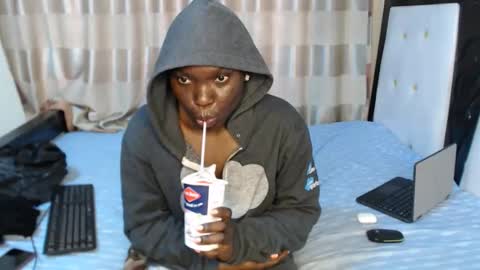 Snapshot of lyiajee chatting on September 2025 09:42:02 AM lyiajee online show from September 2025 09:42:02 AM