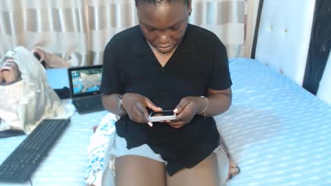 Snapshot of lyiajee chatting on September 2025 07:53:01 AM lyiajee online show from September 2025 07:53:01 AM