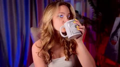 Snapshot of lykava chatting on September 2025 07:10:02 AM simply Eliza online show from September 2025 07:10:02 AM