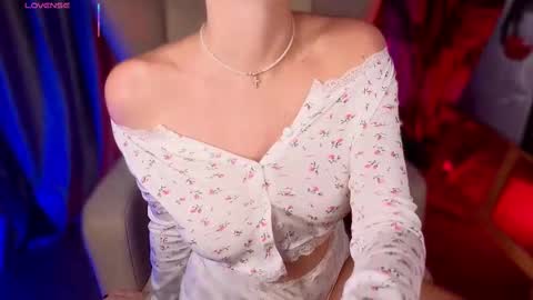 Snapshot of lykava chatting on September 2025 03:25:01 PM simply Eliza online show from September 2025 03:25:01 PM