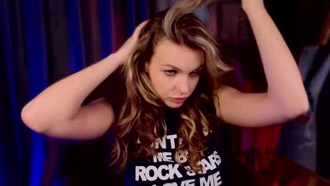 Snapshot of lykava chatting on October 2025 08:34:02 AM simply Eliza online show from October 2025 08:34:02 AM