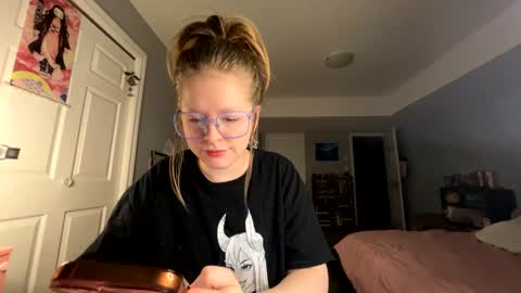 Snapshot of lyla999 chatting on January 2025 08:14:02 AM lyla999 online show from January 2025 08:14:02 AM